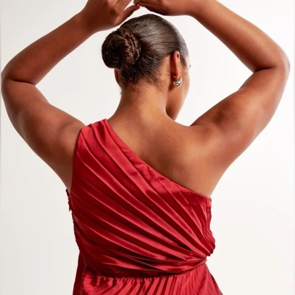 Abercrombie and Fitch Red Giselle Pleated One-Shoulder Maxi Dress A&F M New - Picture 6 of 15